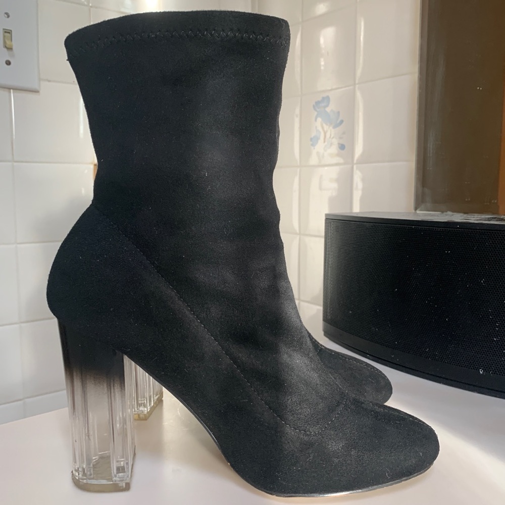 Round toe Suede black boots